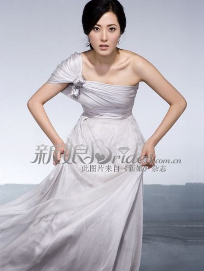Элегантная красавица Цзэн Ли
