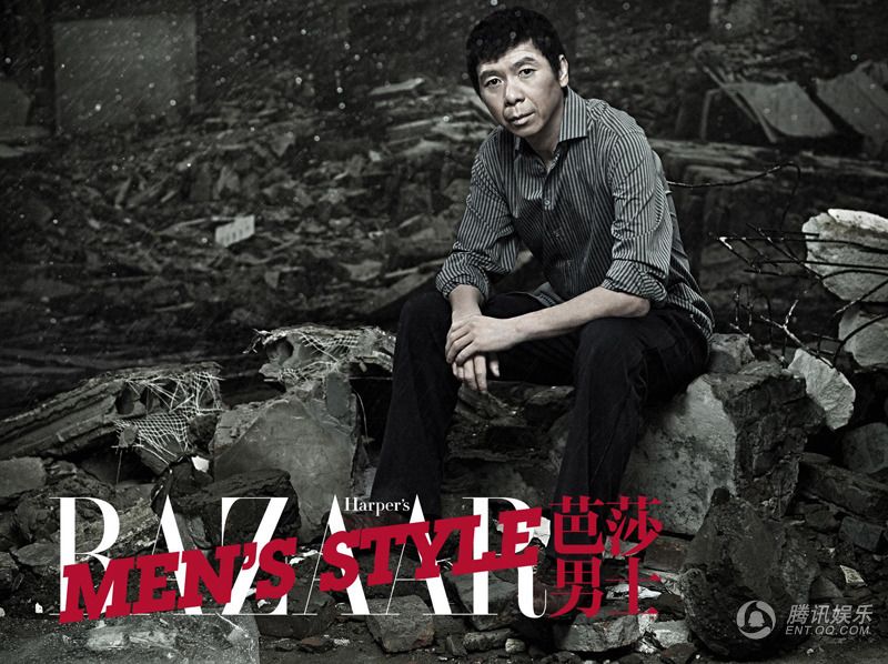 Известный режиссер Фэн Сяоган и актеры Ли Чэнь, Чжан Гоцян на обложке журнала