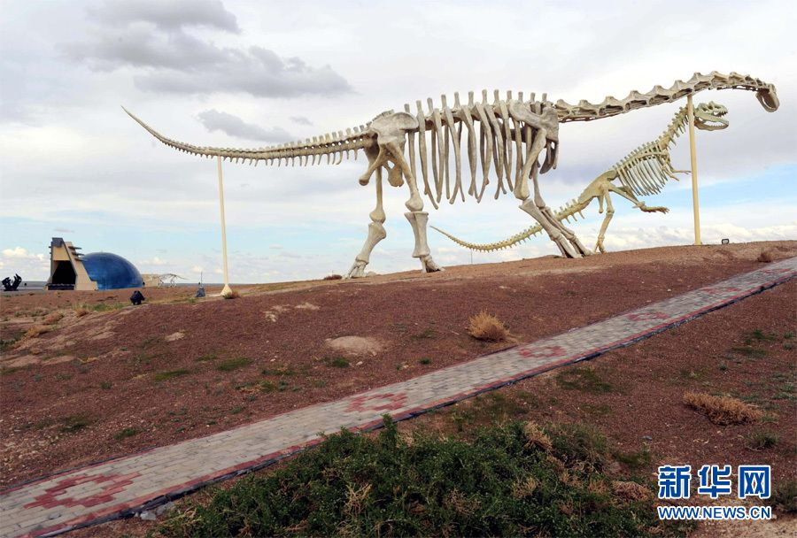 В г. Эренхот Внутренней Монголии будет развиваться культурная и туристическая отрасль на тему динозавров