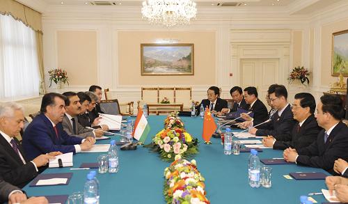 Председатель КНР Ху Цзиньтао провел встречу с президентом Таджикистана Э. Рахмоном