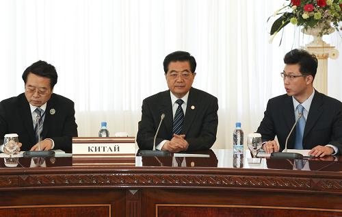 Ху Цзиньтао принял участие в саммите ШОС