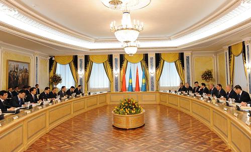 Встреча председателя КНР Ху Цзиньтао с президентом Казахстана Нурсултаном Назарбаевым