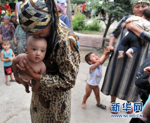 ООН: в результате беспорядков в Кыргызстане около 400 тыс человек покинули свою родину