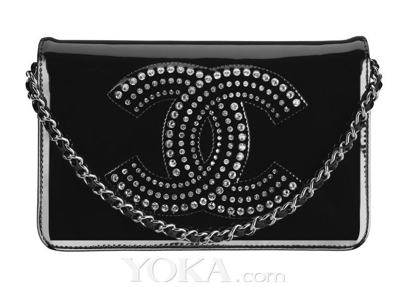 Новая летняя коллекция женских сумочек от бренда «Шанель»