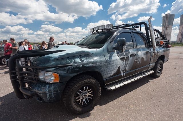 Красивые аэрографические рисунки на автомобилях