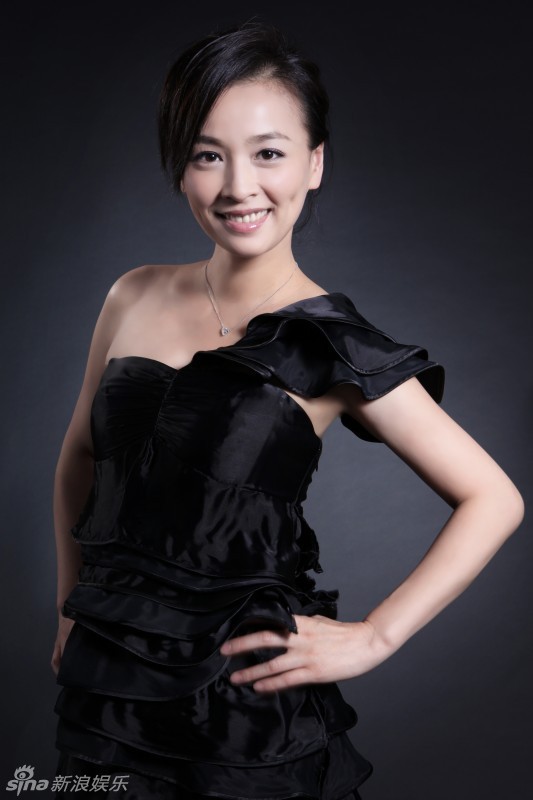 Очаровательная актриса Чжан Тин после рождения детей