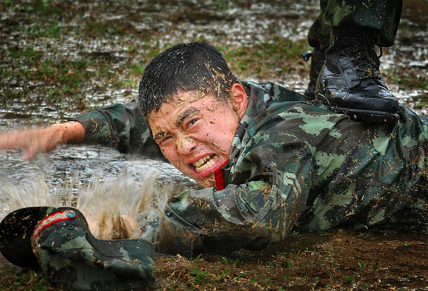 Произведения-победители на конкурсе фотографий, организованном Китайским военным веб-сайтом 
