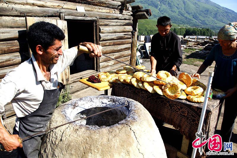 Хэму - многонациональное туристическое село на севере СУАР 