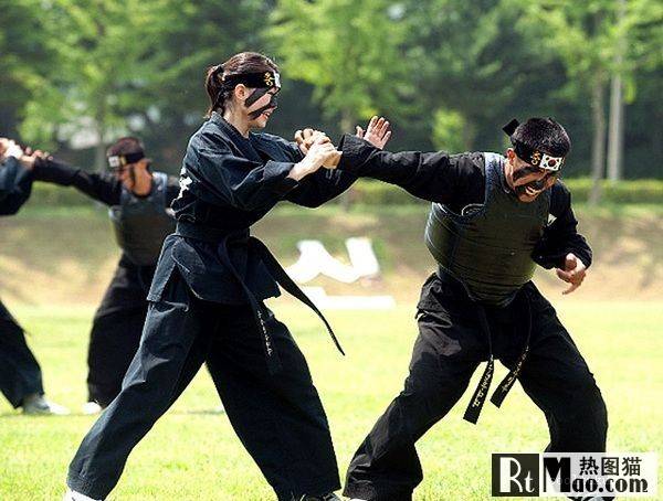 Раскрыта тайна тренировок южнокорейских женщин- спецназовцев 