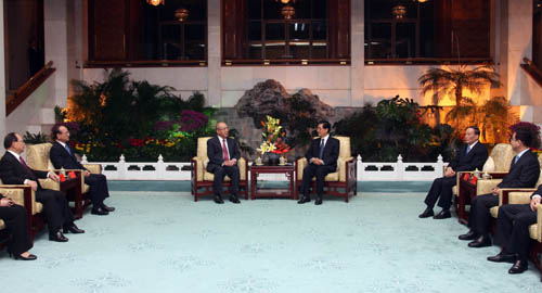 Встреча Ху Цзиньтао с почетным председателем партии Гоминьдан У Босюном