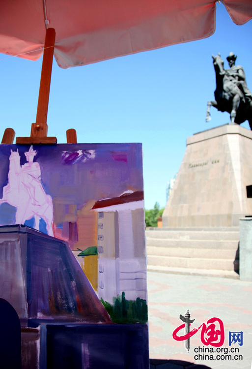 С 4 по 6 июля 2010 года на реке Ишим в Астане учащиеся детской художественной школы - клуба ЮНЕСКО рисовали картины в честь празднования 12-й годовщины переноса столицы в Астану.