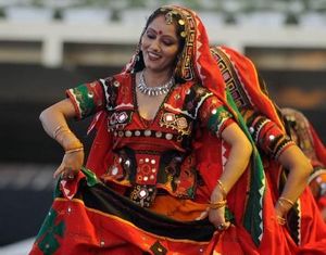 Индийские музыкальные и танцевальные выступления на ЭКСПО-2010