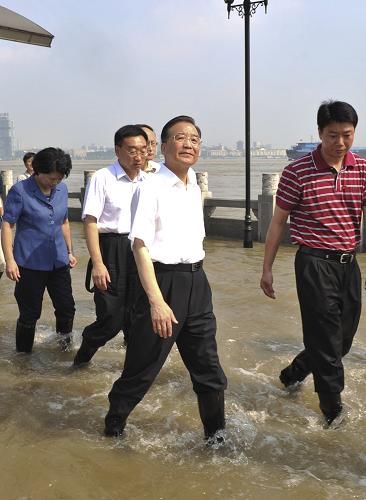 Вэнь Цзябао подчеркнул необходимость подготовки к борьбе с еще более сильными паводками3