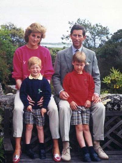 На фото: бывшая счастливая семья принца Чарльза – Чарльз, принцесса Диана, 6-летний принц Уильям, 4-летний принц Гарри.