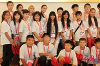 В составе делегации - 447 школьников из 26 регионов России, а также 52 взрослых - учителей