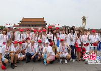 Российские школьники побывали на площади Тяньаньмэнь Пекина