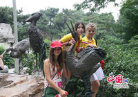 Российские школьники весело провели время в Зоопарке Пекина