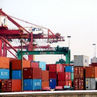 В первом квартале 2010 года положительное сальдо Китая во внешней торговле упало примерно на 80 процентов