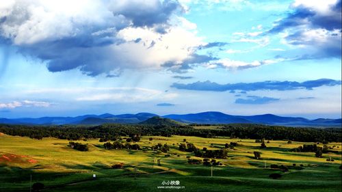 Живописные пейзажи степи Башан во Внутренней Монголии