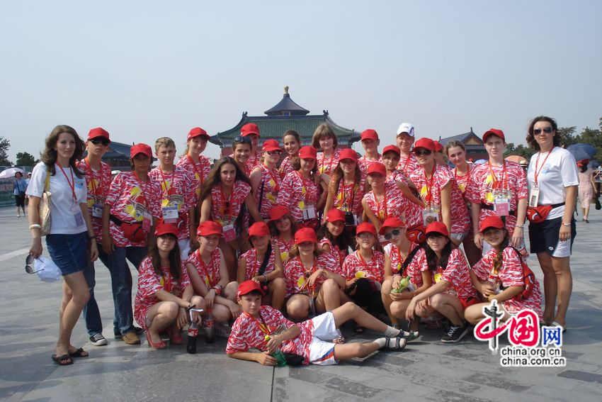 Российские школьники посетили Храм Неба («Тяньтань») в Пекине