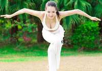 Самая красивая тренер по йоге в Китае – Мучи Мия