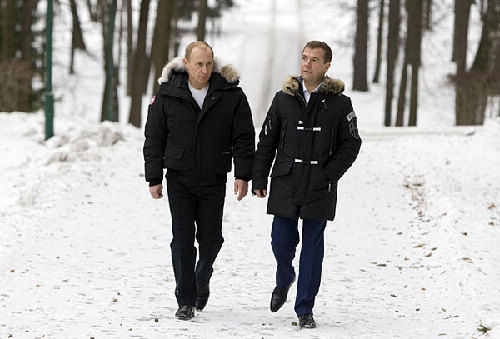 3 августа 2009 года в Республике Тува в Южной Сибири России премьер России Путин плавает. 