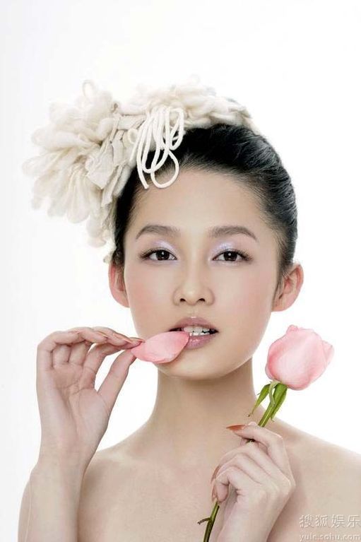 Красавица Ли Цинь в съемках рекламы2
