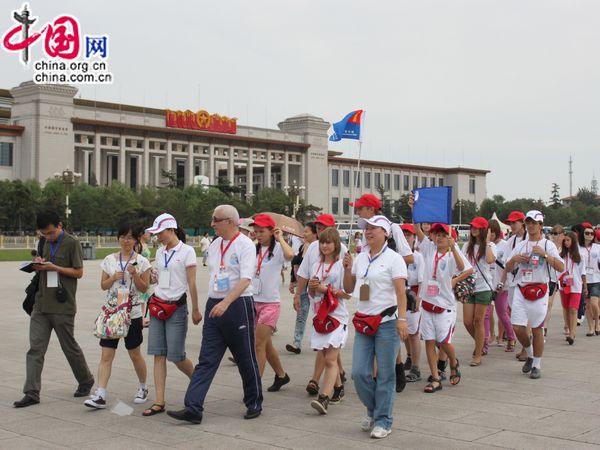 Ван Шаохуа: Я горжусь своей работой в качестве гида в летнем лагере для российских школьников в Китае 