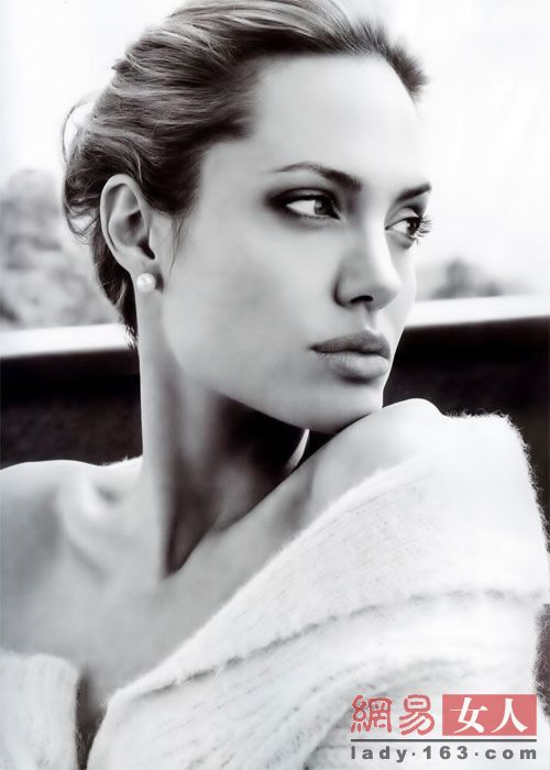Сексуальная Анджелина Джоли
