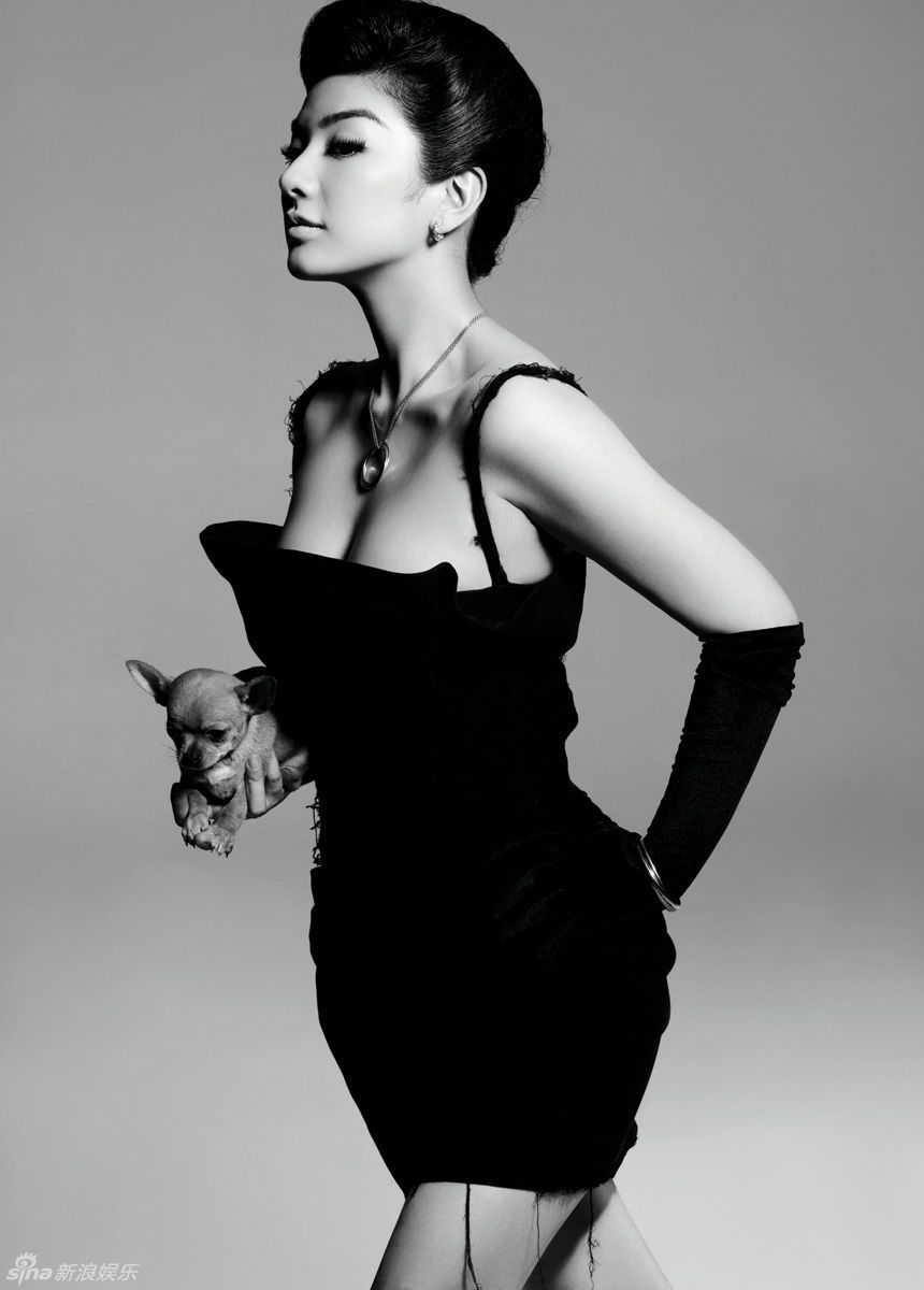Черно-белые фотографии актрисы Хуан И 