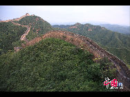 Участок Цзиньшаньлин Великой китайской стены находится в 130 км. от Пекина. 
