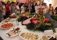 Столетние известные блюда на китайском празднике деликатесов