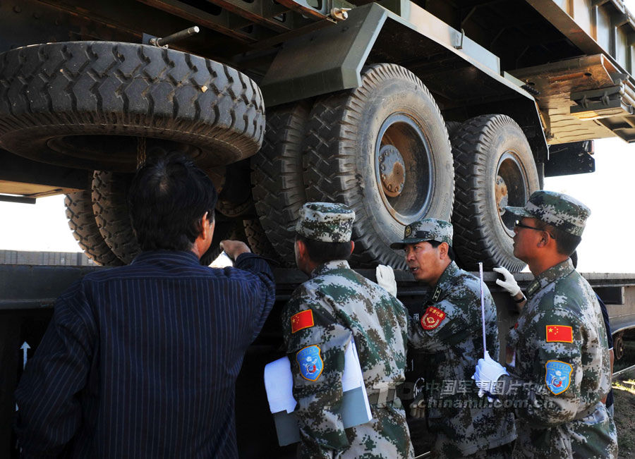 Мирная миссия-2010: первый отряд Сухопутных сил НОАК отправлен