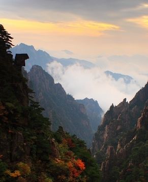 Живописная гора Хуаншань в прекрасную осеннюю пору