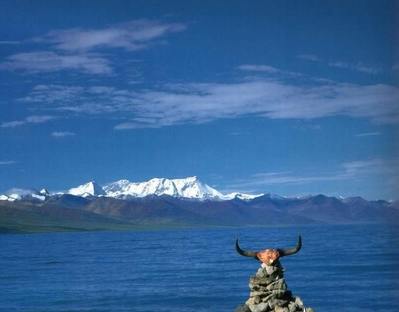 Озеро Янчжоюнцо в Тибете