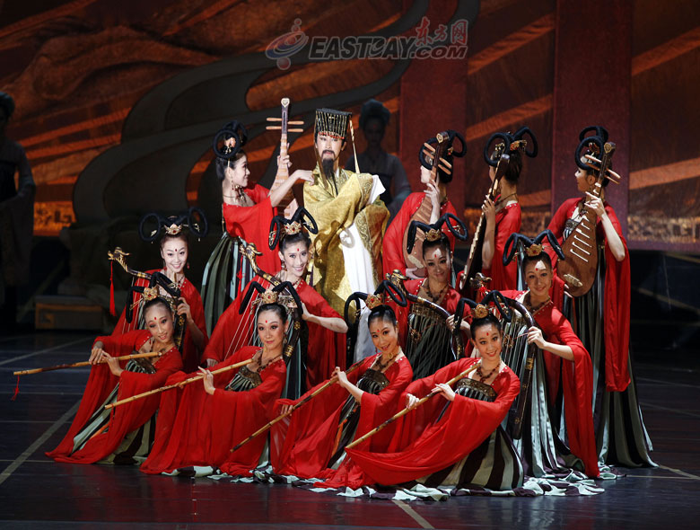 Китайско-японское танцевальное шоу «Танская наложница Ян Юйхуань» продемонстрировано в Парке павильонов ЭКСПО 