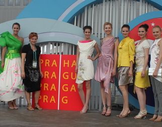 На ЭКСПО-2010 в Шанхае прошло шоу чешской моды во время празднования Дня Праги
