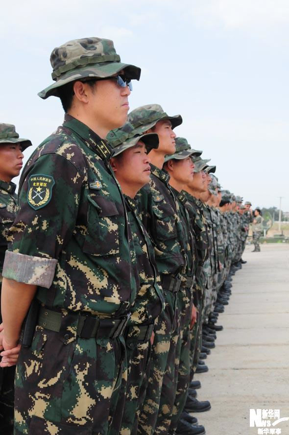 Сухопутные силы НОАК полностью прибыли в Казахстан на учения «Мирная миссия-2010» 
