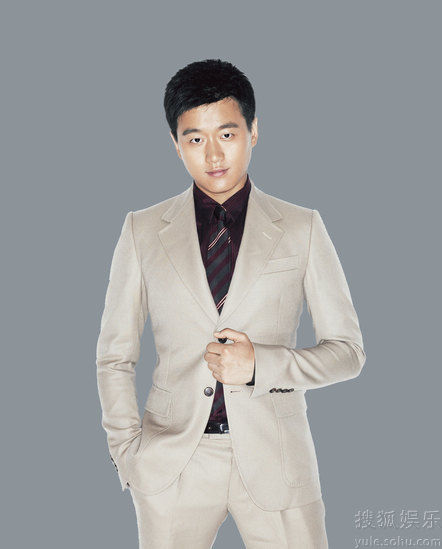 Молодой актер Тун Давэй