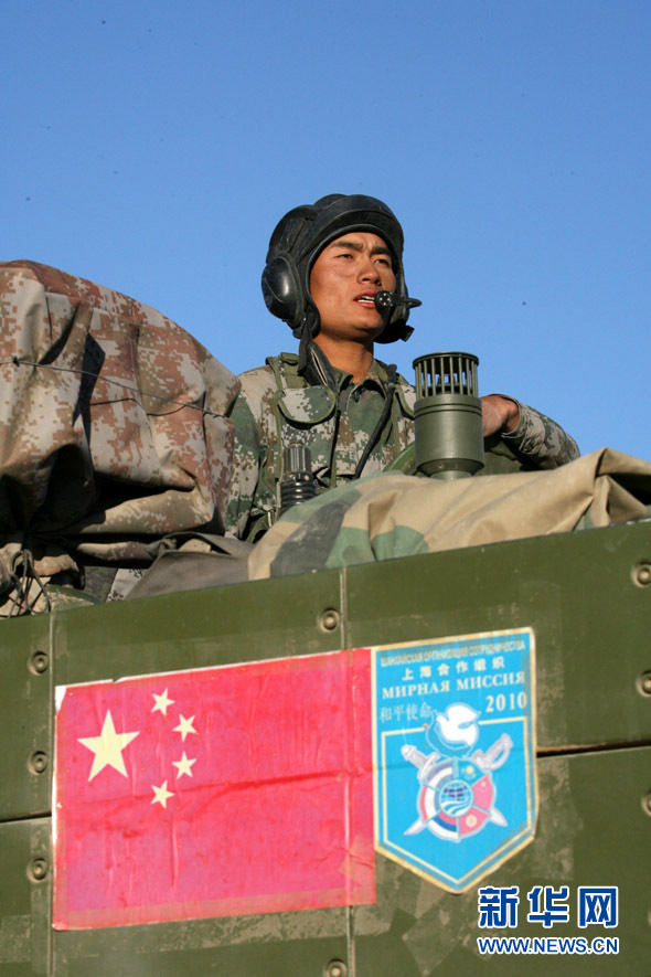 Танки «99» НОАК в антитеррористических учениях «Мирная миссия-2010» в степи Казахстана