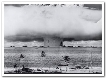 Редкие снимки о взрыве атомной бомбы в США