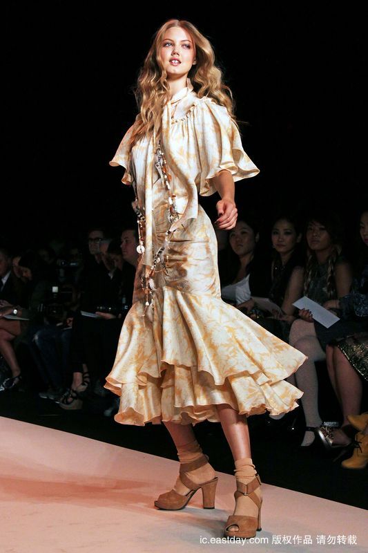 Неделя моды в Нью-Йорке сезона «Весна-лето 2011»: коллекция «Anna Sui» 