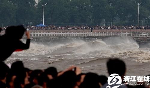 В реке Цяньтанцзян будет самый большой прилив за последние 8 лет