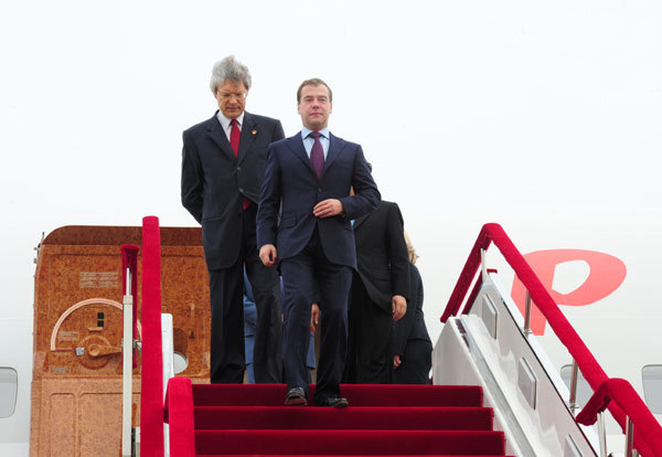 Президент России Дмитрий Медведев прибыл в Далянь, начав государственный визит в Китай