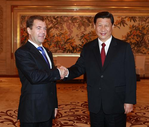 Зампредседателя КНР Си Цзиньпин встретился с президентом России Дмитрием Медведевым