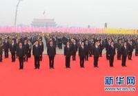 Партийно-государственные руководители КНР возложили цветы к Памятнику павшим народным героям