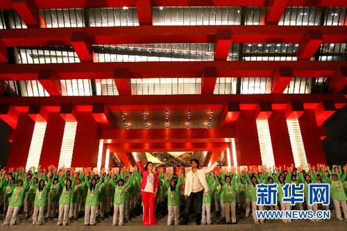 Началась съемка видео-клипа песни для церемонии закрытия ЭКСПО в Шанхае «Трудно сказать «До свидания»»