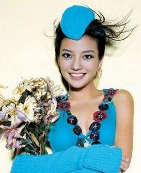 Чжао Вэй, получившая премию за лучшую главную женскую роль на 30-м кинофестивале «Сто цветов»