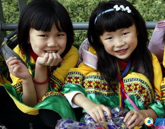 Дети из уездных школ города Чунцин посетили Парк павильонов ЭКСПО