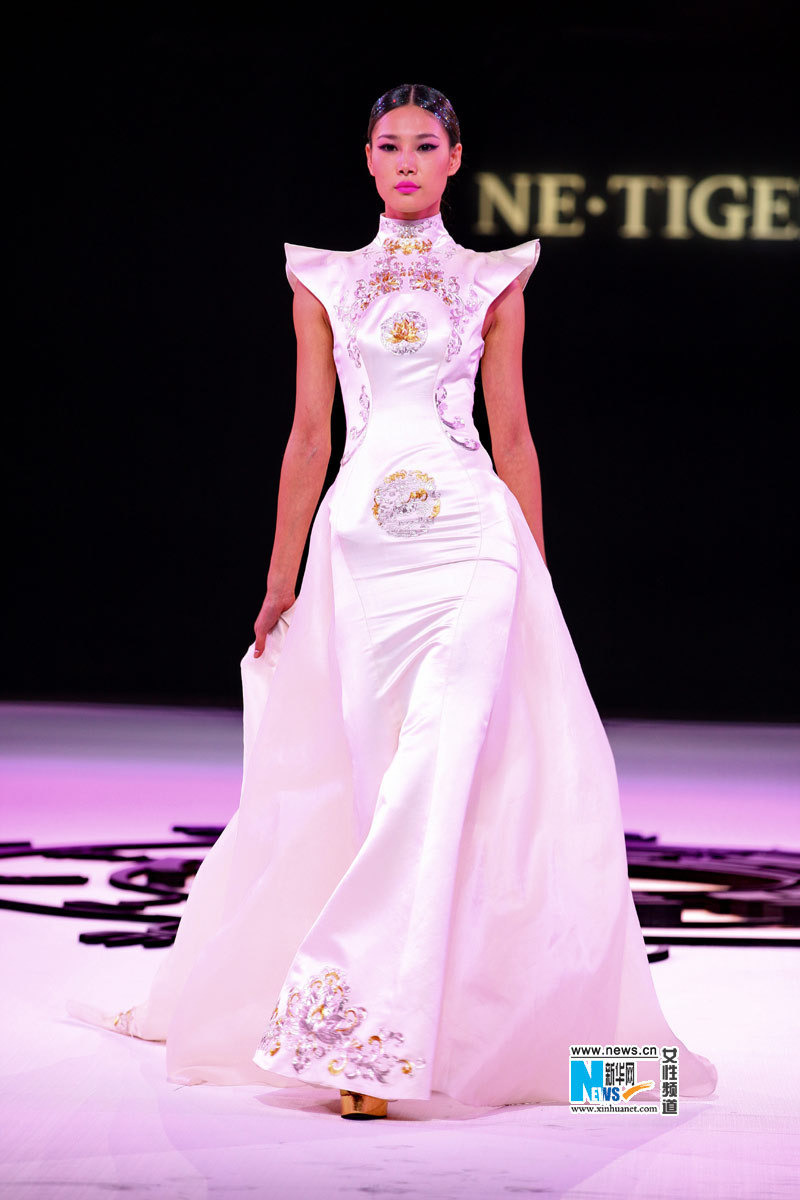 Показ вечерних платьев от бренда «NE•TIGER» 2011 г. 9